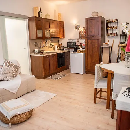 Guesthost - Coccole Del Chianti Appartement